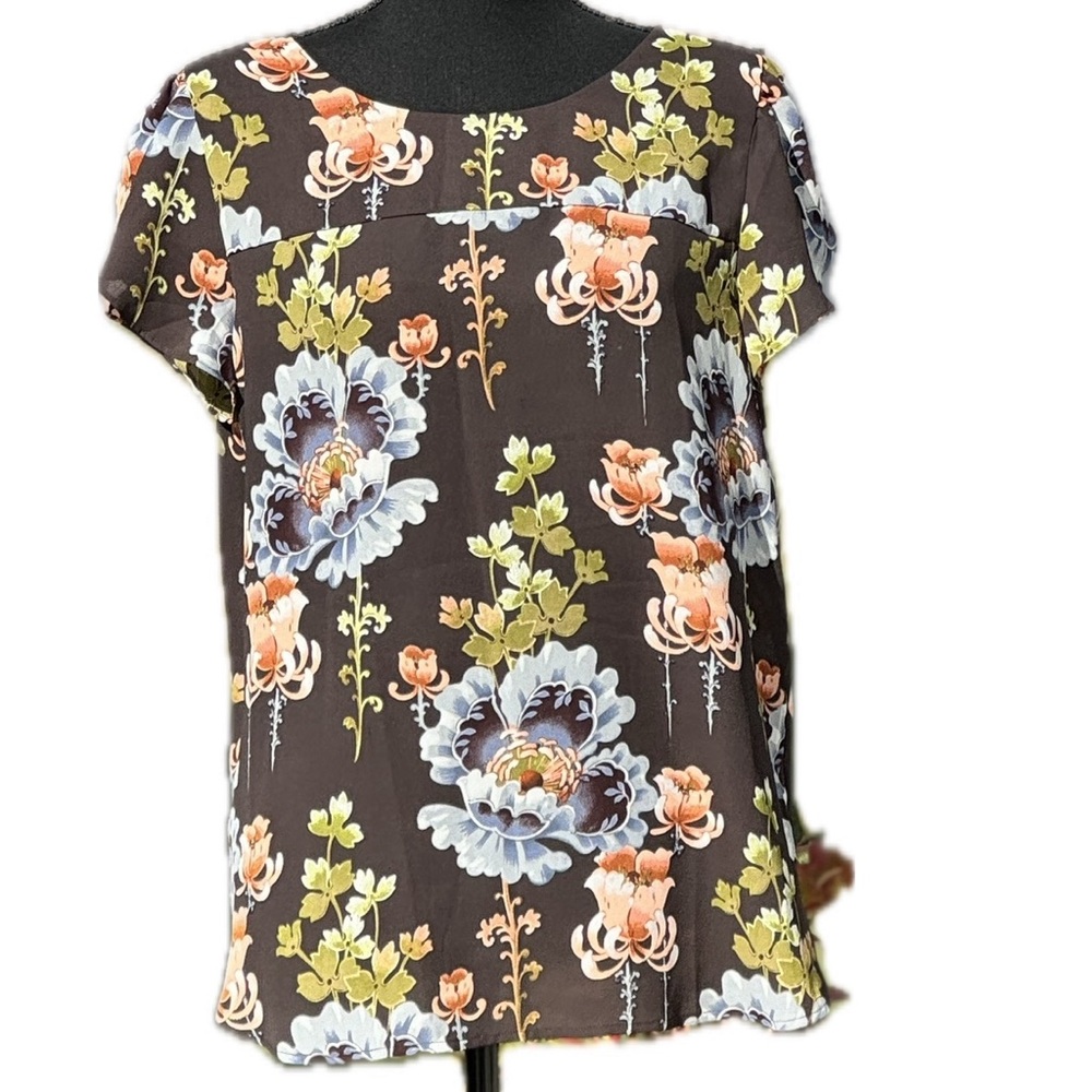 Loft floral blouse with reverse V neck in back